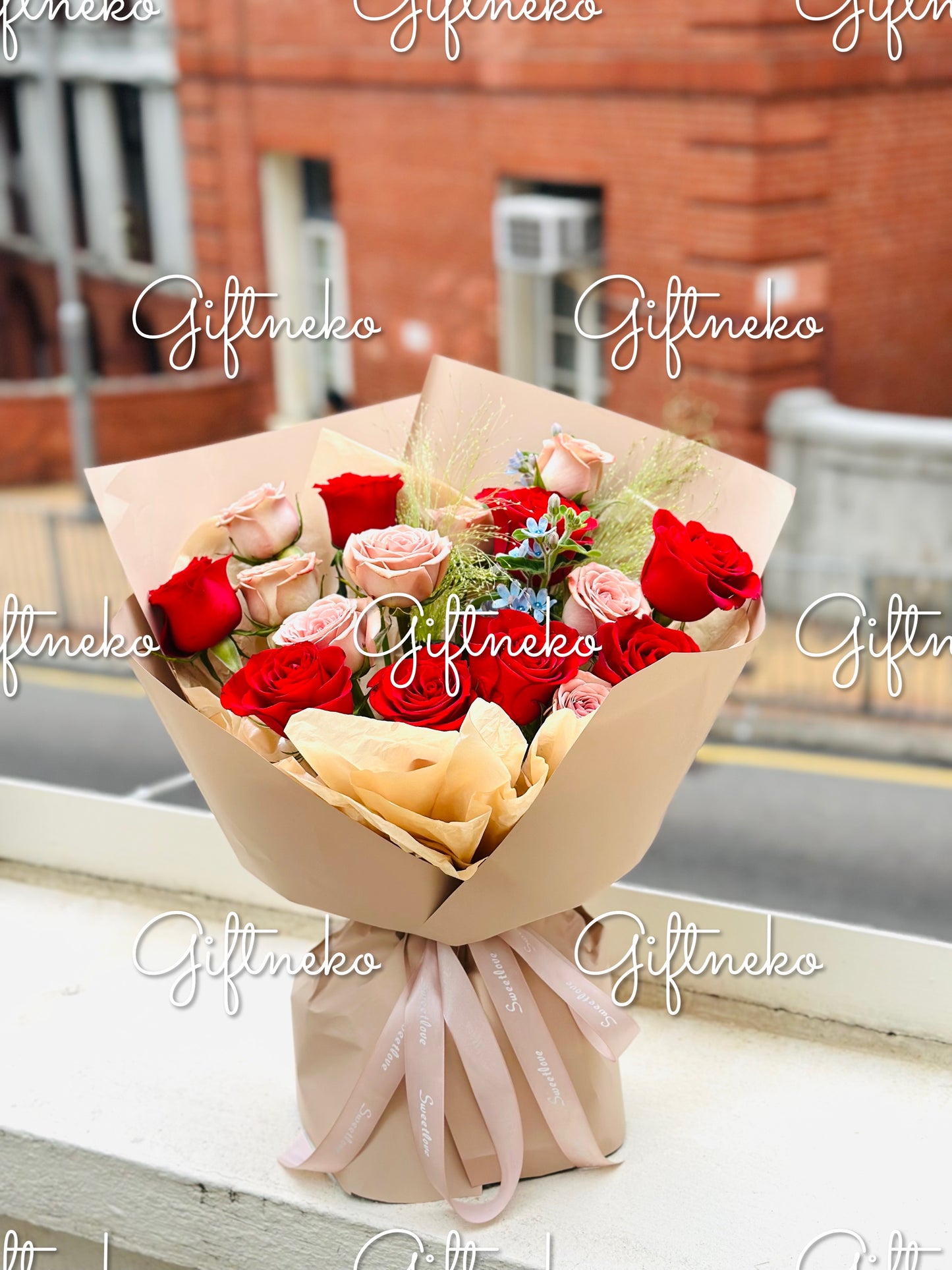 鮮花花束39 (請先與店長聯絡或者提前兩個工作天訂購)